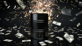 OPEC+冻结增产叠加地缘风险交织，国际油价周一应声跳涨逾1%